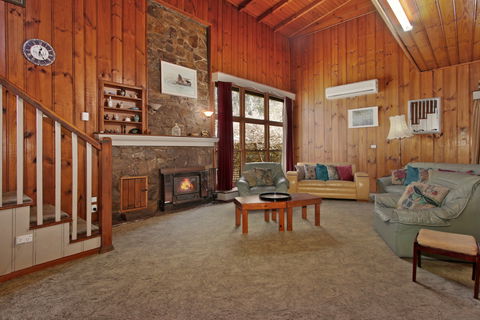 Le Chateau - Holiday Adelaide 1