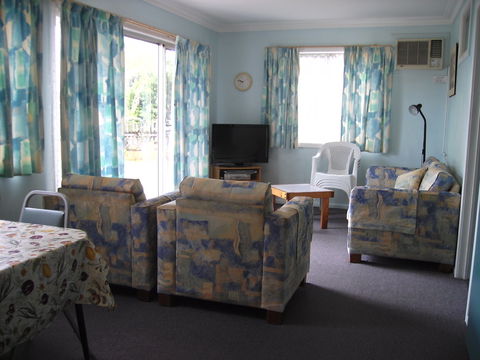 Lisianna Holiday Apartments - Holiday Adelaide 1