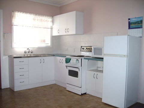 Lisianna Holiday Apartments - Holiday Adelaide 2