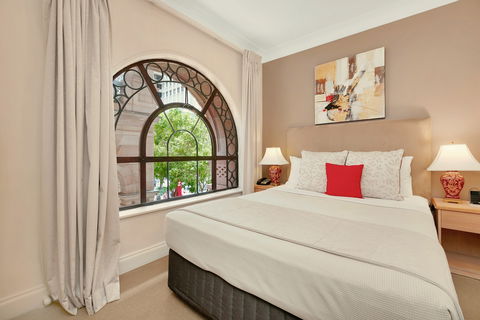 Manor Apartment Hotel - Holiday Adelaide 1