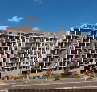 Meriton Suites North Ryde - Holiday Adelaide