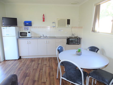 Moonta Bay Cabins - Cabin 3 - Holiday Adelaide 1