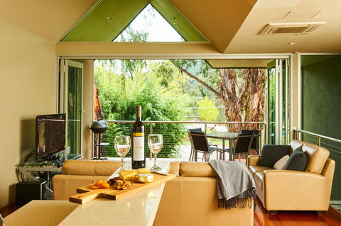 No. 6 Luxury Private Haven - Holiday Adelaide 1