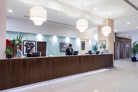 Oaks Glenelg Plaza Pier Suites - Holiday Adelaide 1