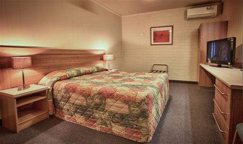 Opal Inn Hotel - Holiday Adelaide 2
