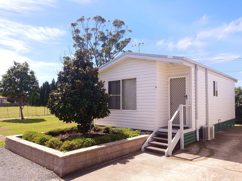 Pacific Gardens Village - Holiday Adelaide 1