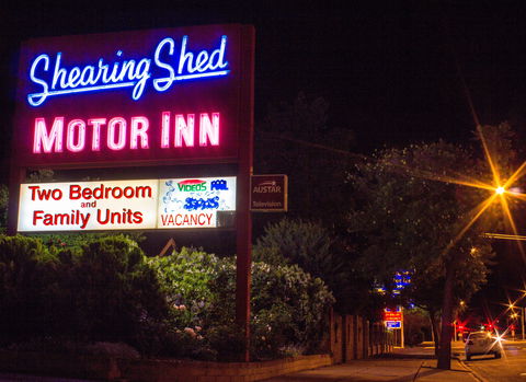 Shearing Shed Motor Inn - Open - Holiday Adelaide 2