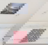 Springtide Studio Apartments - Holiday Adelaide