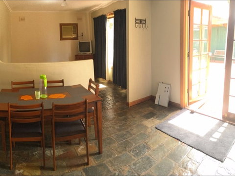 Stopover On Ocean Avenue - Holiday Adelaide 0