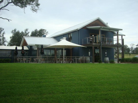 Tatler Vineyard Accommodation - Holiday Adelaide 0