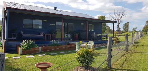 The Wattle Lodge - Holiday Adelaide 0