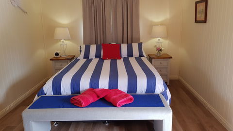 The Wattle Lodge - Holiday Adelaide 1