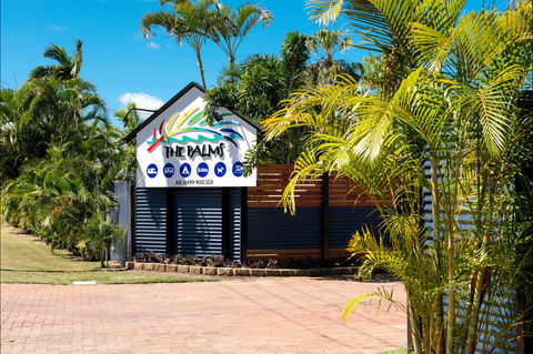 The Palms Hervey Bay - Holiday Adelaide 0