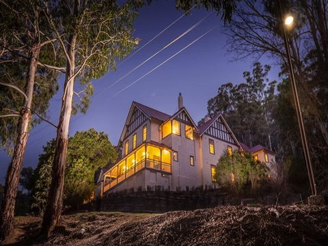 Yarrangobilly Caves House: Guest Rooms - Holiday Adelaide 0