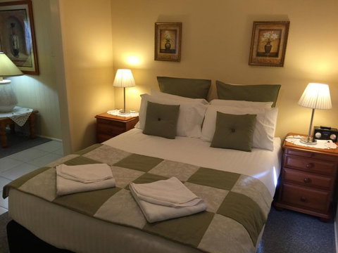 Curtis Falls Mountain Retreat - Holiday Adelaide 8