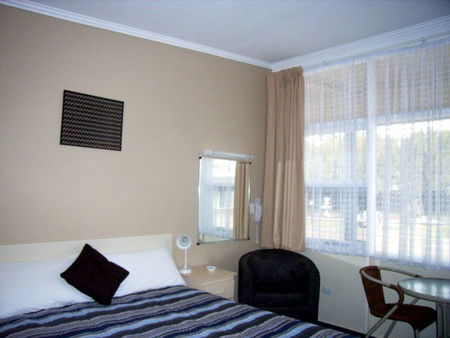 Bairnsdale Main Motel - Holiday Adelaide 4