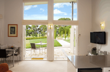 The Gatehouse At Villa Raedward - Holiday Adelaide 4