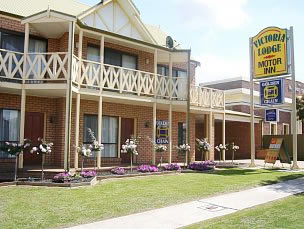 Victoria Lake Holiday Park - Holiday Adelaide 0