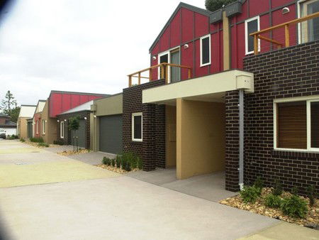 The Lakes Apartments - Holiday Adelaide 0