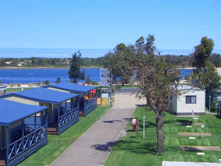 Waters Edge Holiday Park - Holiday Adelaide 0