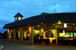 The Bell Tower Inn - Holiday Adelaide 0