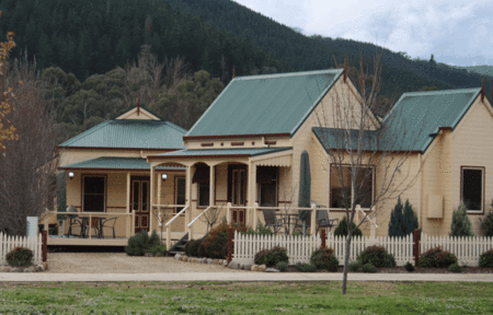 Autumn Affair Cottages  - Holiday Adelaide