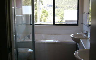 Glengarriff Town Houses - Holiday Adelaide 4
