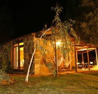 Wombat Hills Cottages - Holiday Adelaide