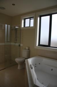 Ultimate Holiday Apartments - Holiday Adelaide 4