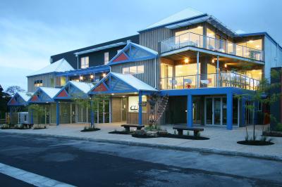 The Island Accommodation - Holiday Adelaide 0