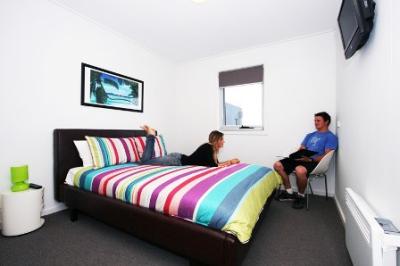 The Island Accommodation - Holiday Adelaide 2