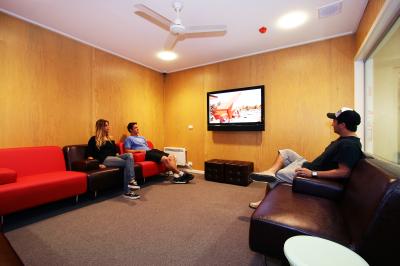 The Island Accommodation - Holiday Adelaide 5