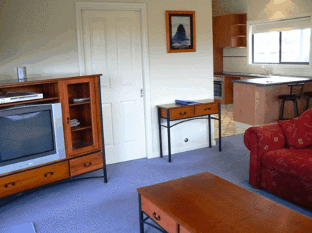 Apollo Bay Hideaway - Holiday Adelaide 0