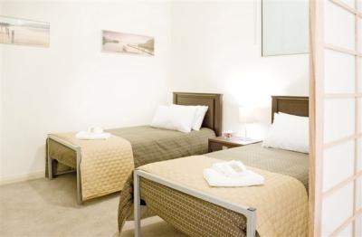 Glenelg Pacific Apartments - Holiday Adelaide 6