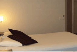 Beachfront Family Resort - Holiday Adelaide 4