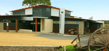 Swansea Backpacker Lodge - Holiday Adelaide