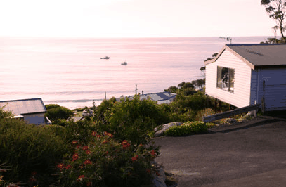 bay of Fires Character Cottage - Holiday Adelaide