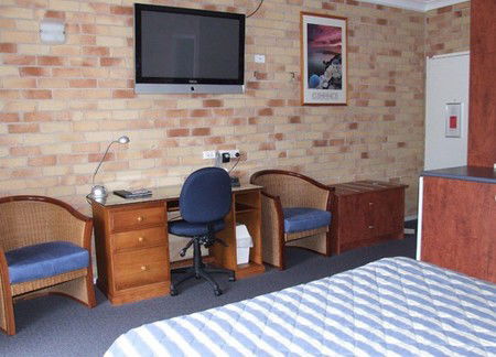 Yamba Beach Motel - Holiday Adelaide 3