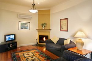 Tranquil Vale Vineyard - Holiday Adelaide 2