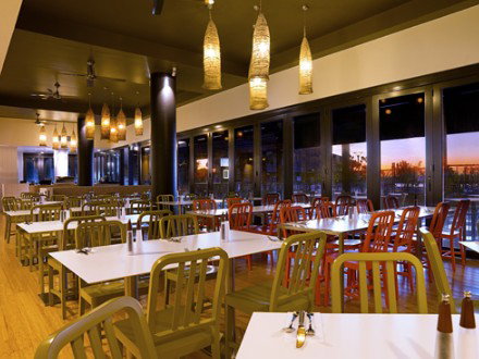 Medina Grand Darwin Waterfront - Holiday Adelaide 4