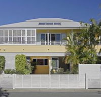 Byron Bathers - Holiday Adelaide