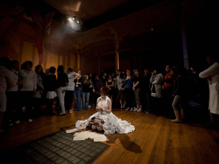 Zen Zen Zo Physical Theatre - Holiday Adelaide 2