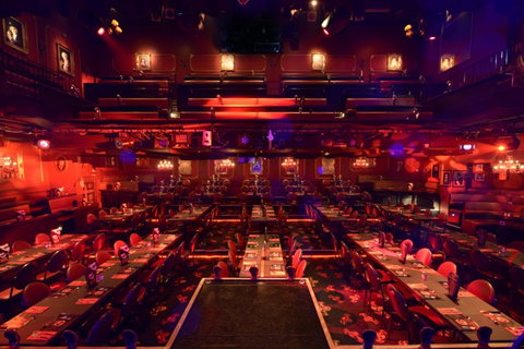 Draculas Cabaret Restaurant - Holiday Adelaide 1