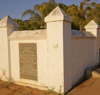 Morrell Memorial - Holiday Adelaide