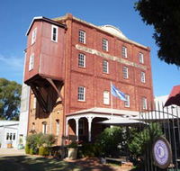 The York Mill - Holiday Adelaide