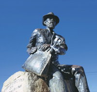 Paddy Hannans Statue - Holiday Adelaide