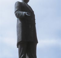 Piesse Memorial Statue - Holiday Adelaide