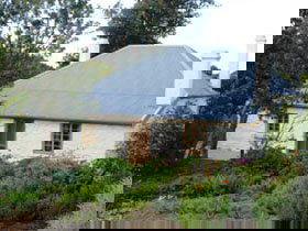 Dingley Dell Cottage - Holiday Adelaide 0