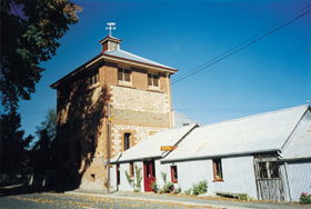The Oakbank Weaver - Holiday Adelaide 0