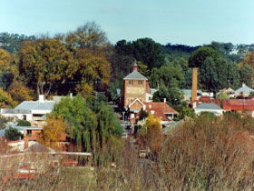 Oakbank Heritage Walk - Holiday Adelaide 0